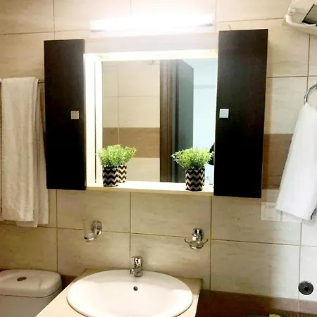 דירה Myrtero House In Village *